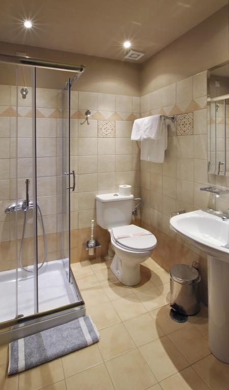 Kentrikon Hotel Лагадия Стая снимка