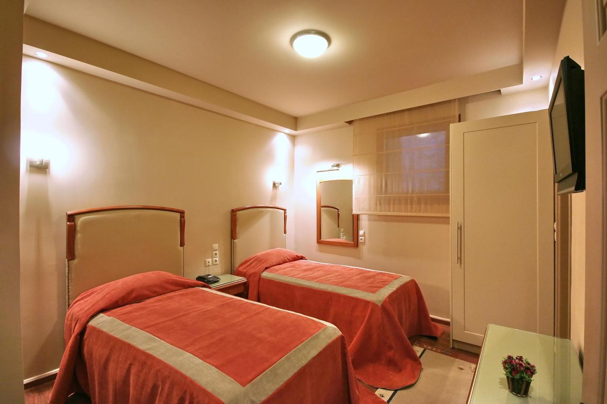 Kentrikon Hotel Лагадия Стая снимка