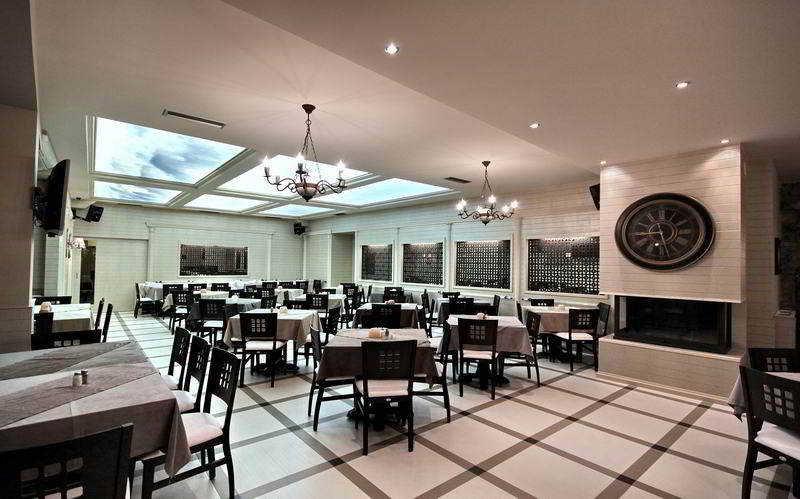 Kentrikon Hotel Лагадия Екстериор снимка
