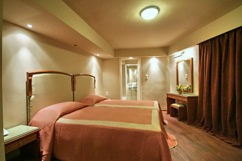 Kentrikon Hotel Лагадия Екстериор снимка