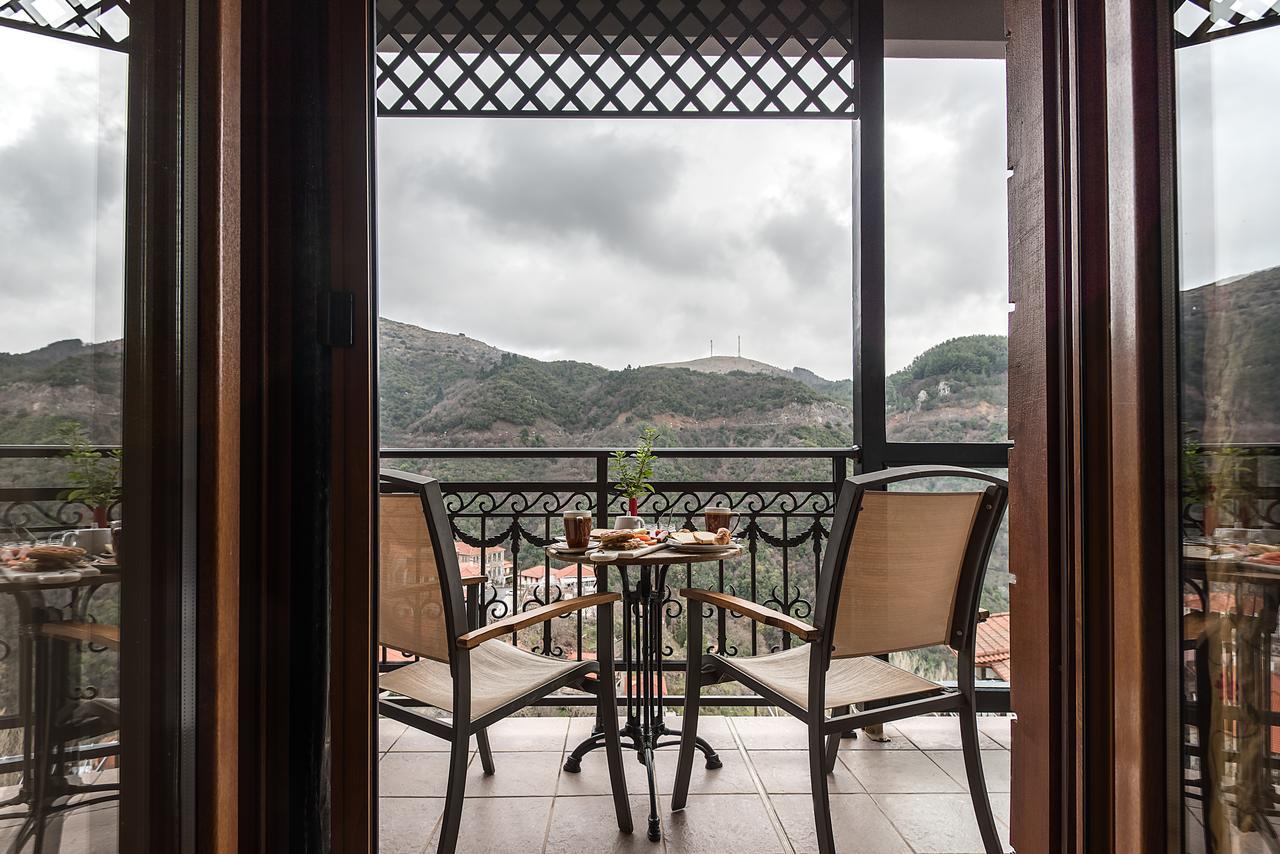 Kentrikon Hotel Лагадия Екстериор снимка