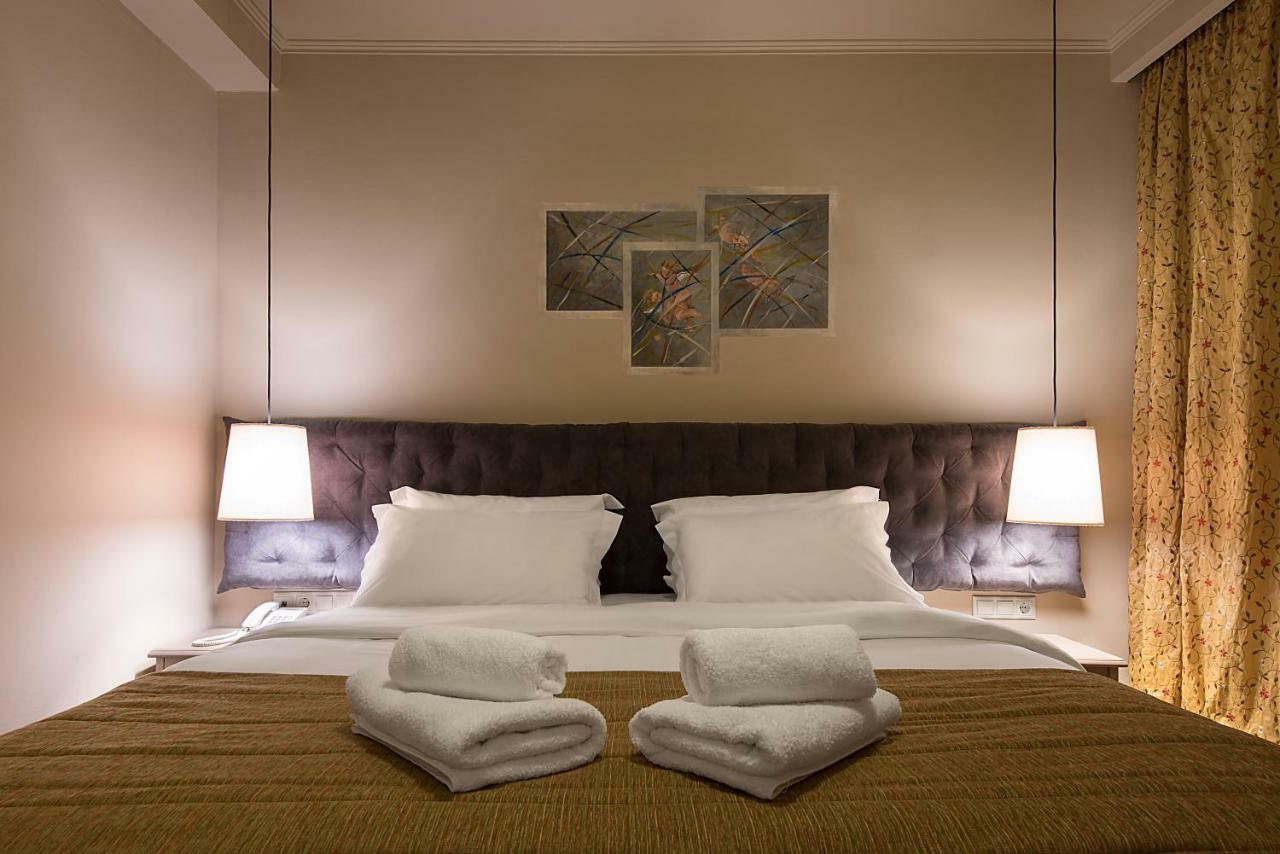 Kentrikon Hotel Лагадия Екстериор снимка